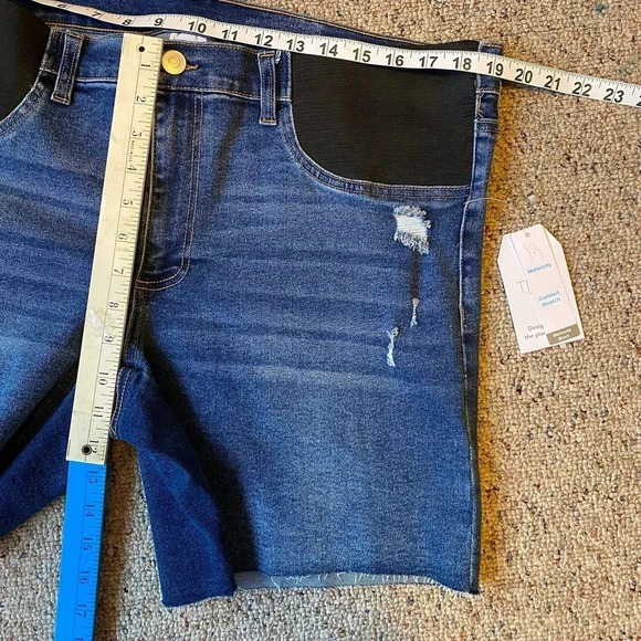 NWT Time & Tru Maternity Comfort Stretch Better Bermuda Jeans Short Size 20 XXL - Picture 2 of 5